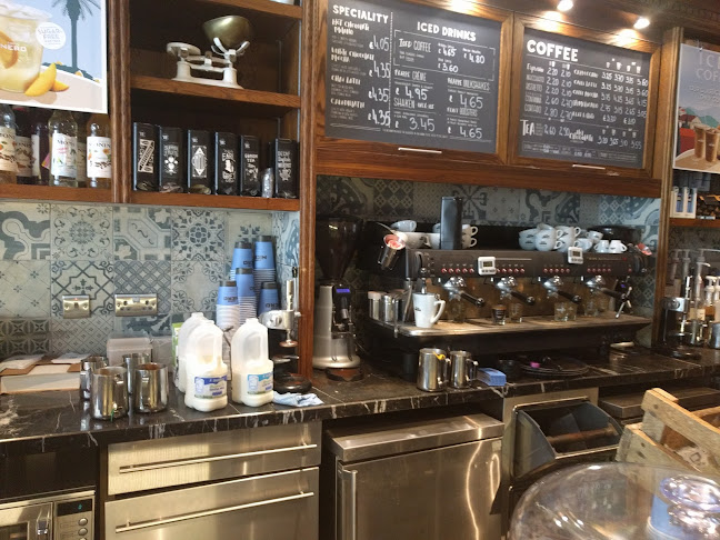 Caffè Nero - Hospitality and gastronomy