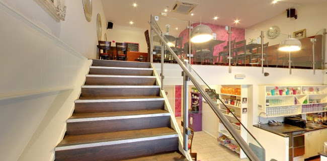 Courtfields Shopping Centre, 6 Courtfields, Raheen, Limerick, V94 ND61