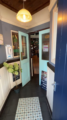 Riney's Bar & Beer Garden - Killarney