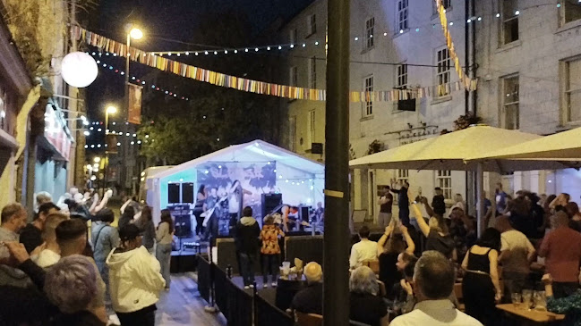 Opinii despre Tully's Bar Waterford în Waterford - Hospitality and gastronomy