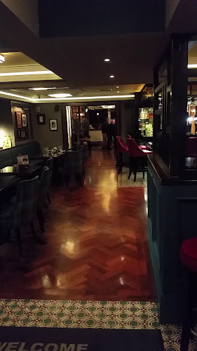 Silver Key Bar & Restaurant