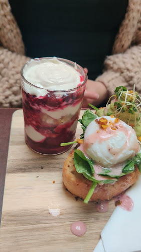 Bowe's Foodhall & Cafe