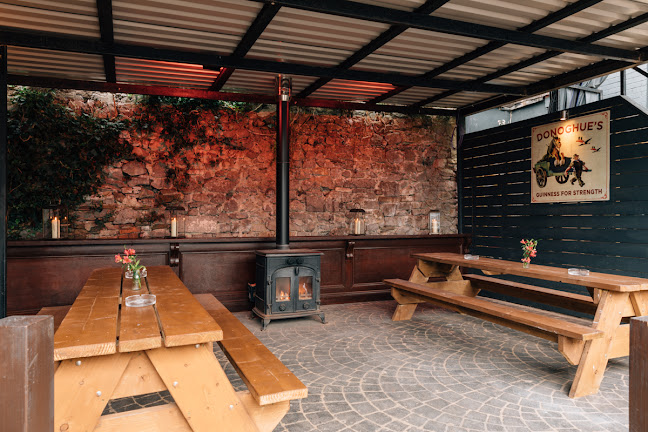 Donoghue's Irish Pub - Hospitality and gastronomy