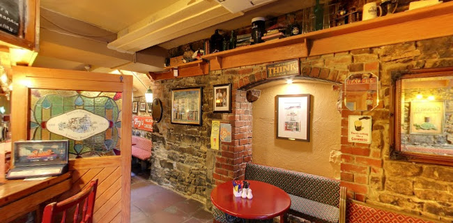 Horseshoe Bar & Restaurant