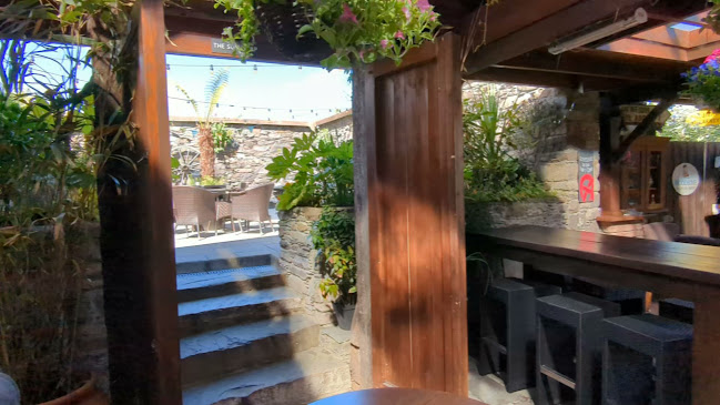 Opinii despre Riney's Bar & Beer Garden în Killarney - Hospitality and gastronomy