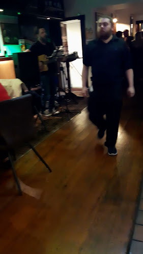 Opinii despre The Mariner/The Middle Shop în Wicklow - Hospitality and gastronomy