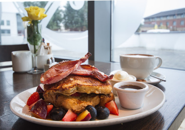 Courtfields Shopping Centre, 6 Courtfields, Raheen, Limerick, V94 ND61