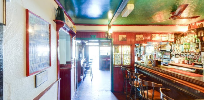 TJ Ryan Traditional Irish Pub - Hospitality and gastronomy