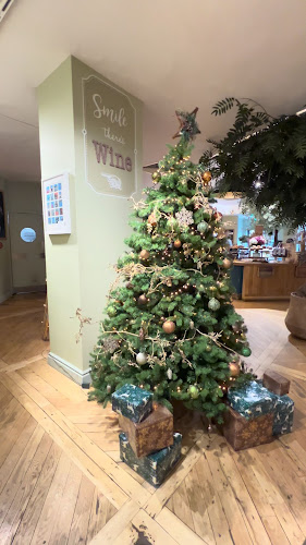 Shoda Market Cafe - Hospitality and gastronomy