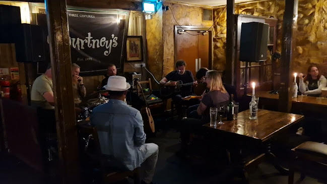 Opinii despre Courtney's Bar în Killarney - Hospitality and gastronomy