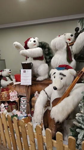 Red Earth - Lifestyle Store & Restaurant