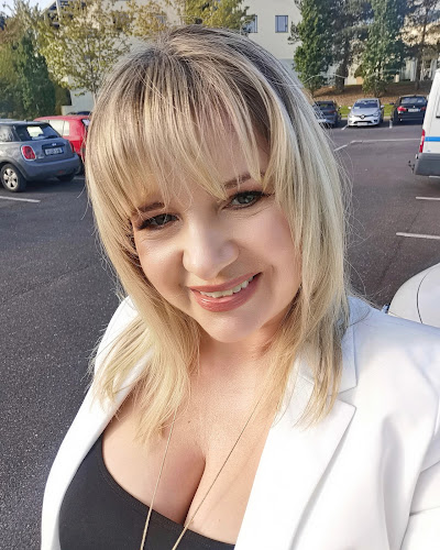 Comentarii opinii despre Funky Cakes by Architect