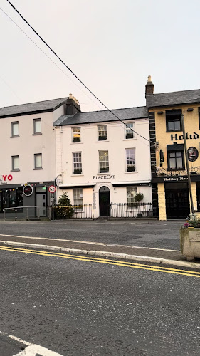 BlackCat - wine - tapas - rooms