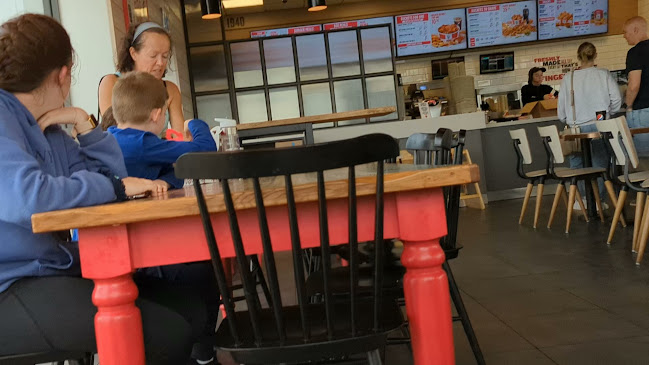 Opinii despre KFC Drogheda Retail Park în Drogheda - Hospitality and gastronomy