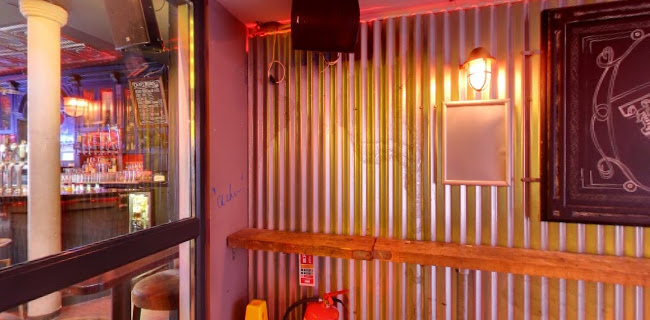 Comentarii opinii despre The Red Hen