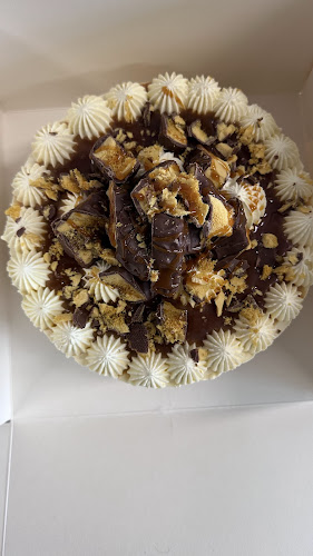 Ali's Bakery - Hospitality and gastronomy