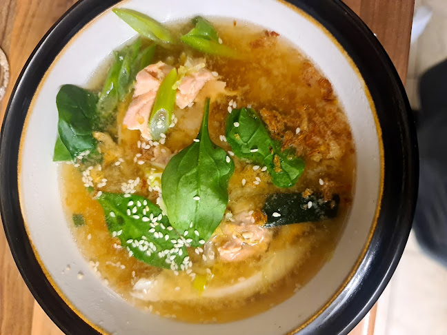 Comentarii opinii despre Dashi Deli Sushi & Noodle Bar