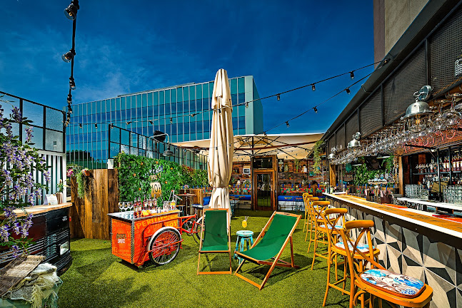 101 - Hospitality and gastronomy