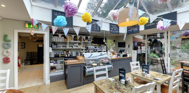 Lemon Leaf Cafe Bar & Townhouse - Hospitality and gastronomy