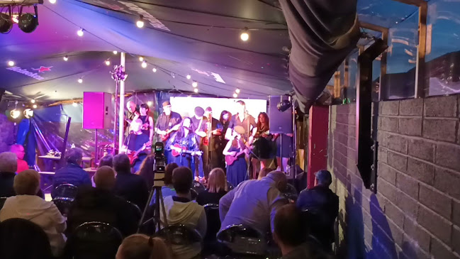 Lyons Bar (Longford) - Hospitality and gastronomy