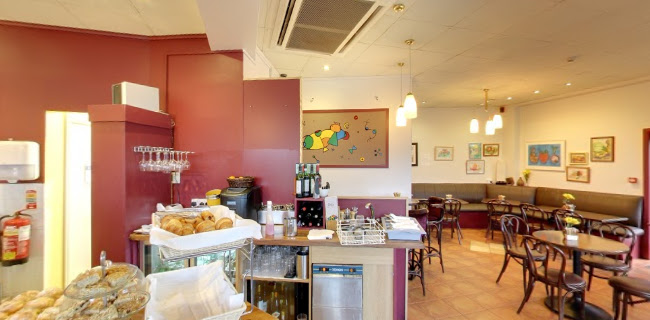 Osta Cafe and Wine Bar