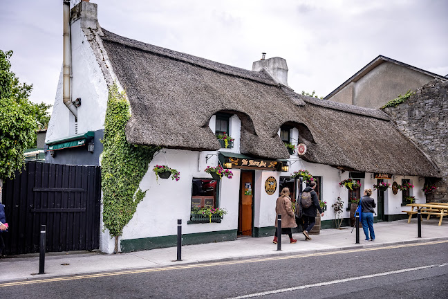 McDonagh’s "The Thatch" Bar & Beergarden - Hospitality and gastronomy