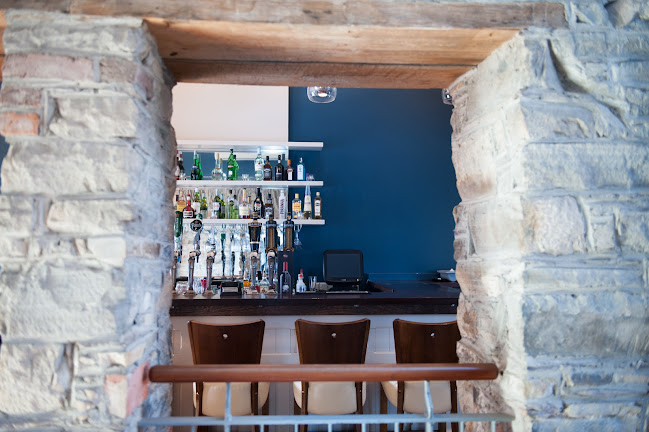 Foley's on The Mall - Hospitality and gastronomy