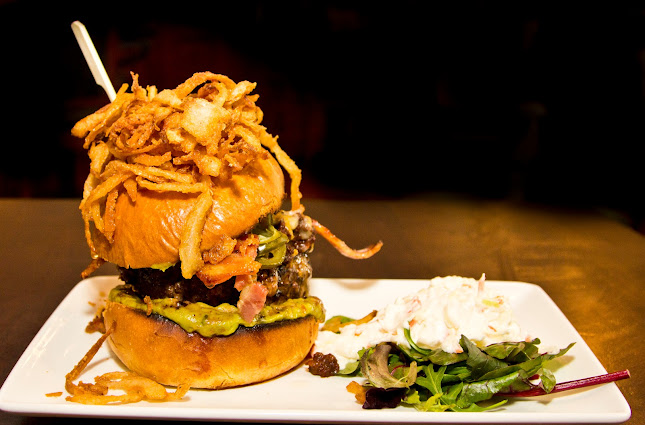 Comentarii opinii despre Judge Roy Beans