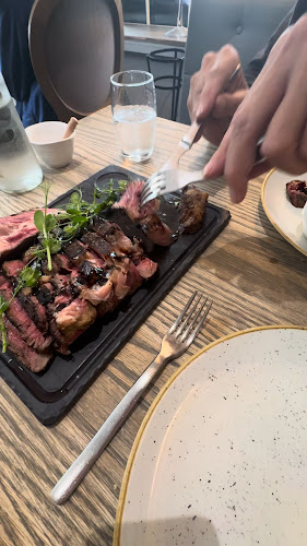 Opinii despre Vie De Chateaux - Restaurant Naas în Naas - Hospitality and gastronomy