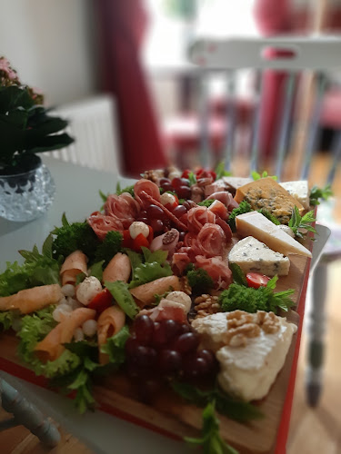 Leap Inn Bar & Restaurant - Hospitality and gastronomy