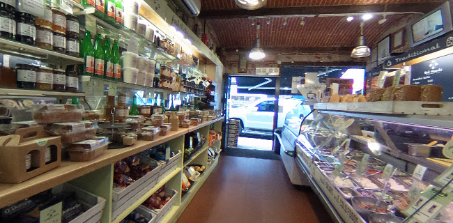 Comentarii opinii despre Staffords Delicatessen