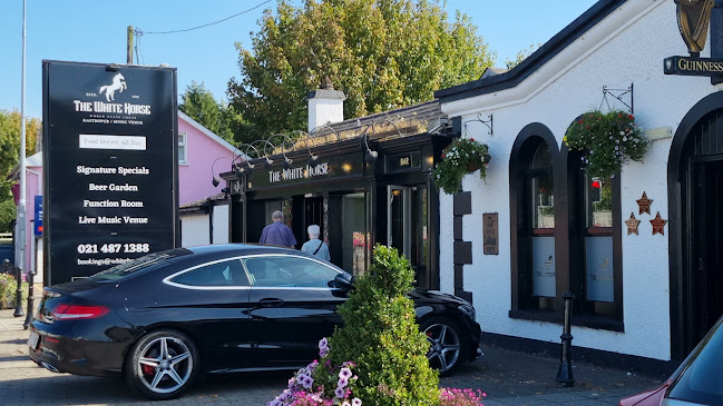 The White Horse Gastropub & Music Venue - Hospitality and gastronomy