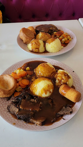 Opinii despre Dora May's Catering în Newbridge - Hospitality and gastronomy