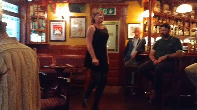 Opinii despre Power's Pub, Bar, Lounge & Beer Garden în Clarecastle - Hospitality and gastronomy