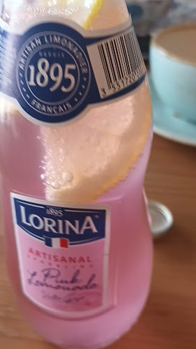 Beehive Crafts and Gifts