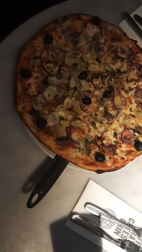 8 Oliver Plunkett St, Centre, Cork, T12 CK40