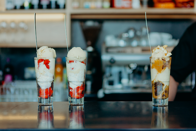 The Castle Blackrock - Neighbourhood Restaurant