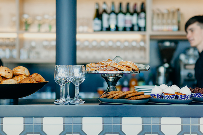 Opinii despre The Castle Blackrock - Neighbourhood Restaurant în Cork - Hospitality and gastronomy