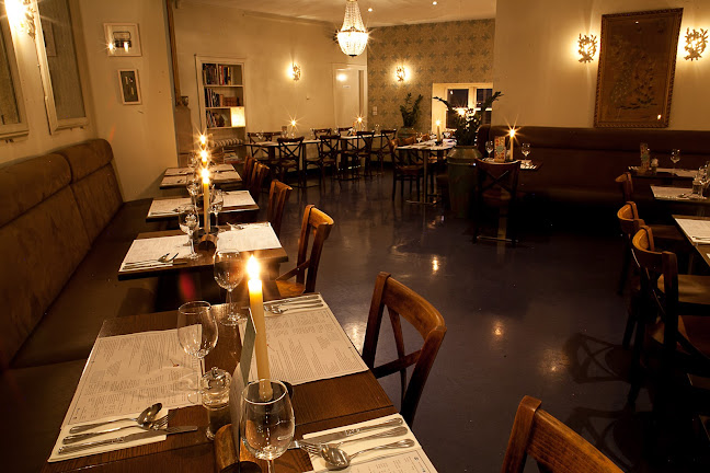 Comentarii opinii despre The Castle Blackrock - Neighbourhood Restaurant