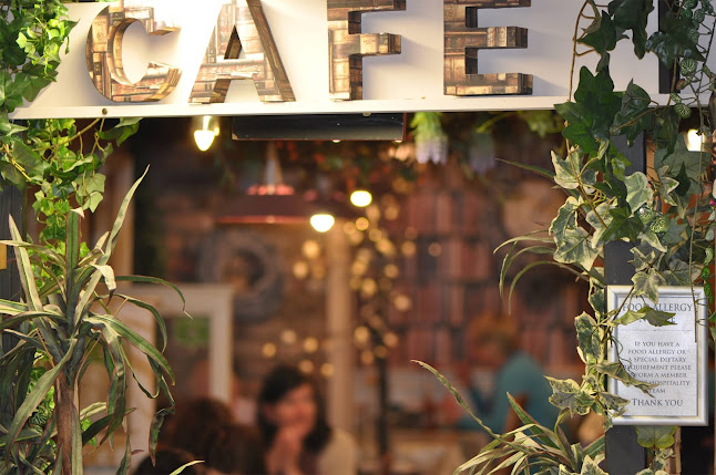 Ann McDonald's Café, Restaurant & Takeout