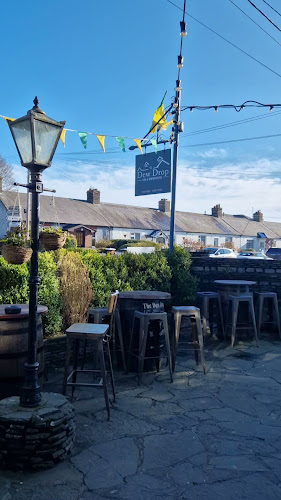 Opinii despre The Dew Drop Inn & Brewhouse în Kill - Hospitality and gastronomy