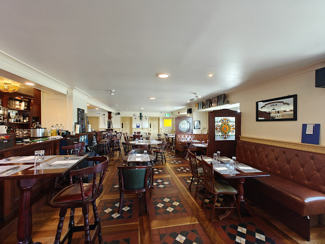 Lough Inn Restaurant, Farm and Pub