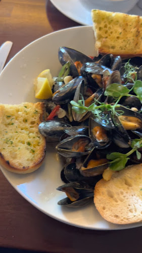 Opinii despre Byrne & Woods Bar & Restaurant în Bray - Hospitality and gastronomy