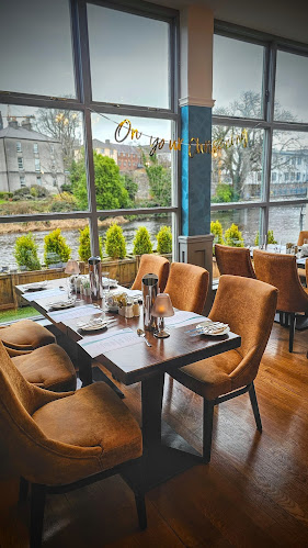 Comentarii opinii despre The Riverside Restaurant