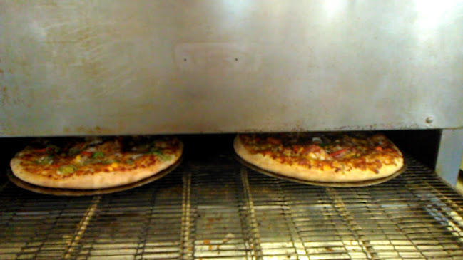 Hot Corner Pizza & Kebabs