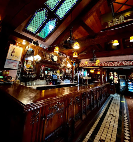 Simpsons Bar & Restaurant / Oliver’s restaurant - Hospitality and gastronomy