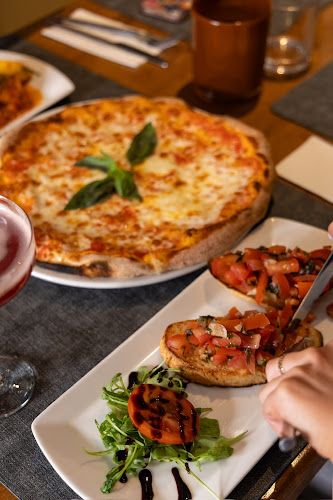 Mo’s Restaurant - Hospitality and gastronomy