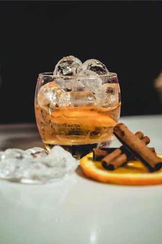 Comentarii opinii despre Bar 62