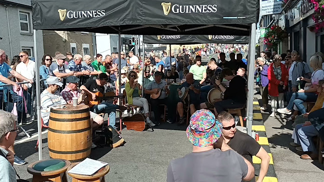 Clarke's Bar - Hospitality and gastronomy