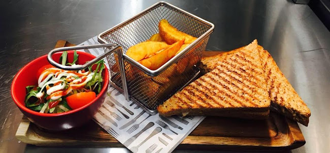 Opinii despre Crystal Cafe în Navan - Hospitality and gastronomy